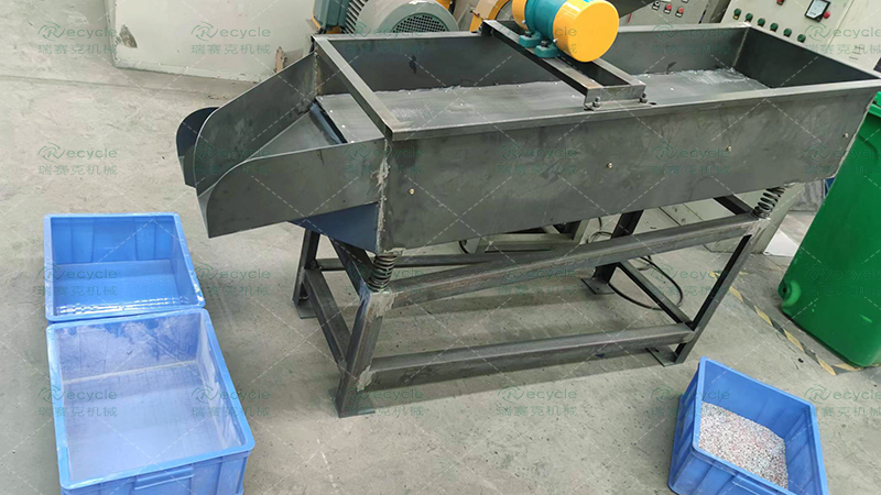 銅米機(jī)振動(dòng)篩_銅米機(jī)直線(xiàn)篩_銅米機(jī)篩分機(jī)